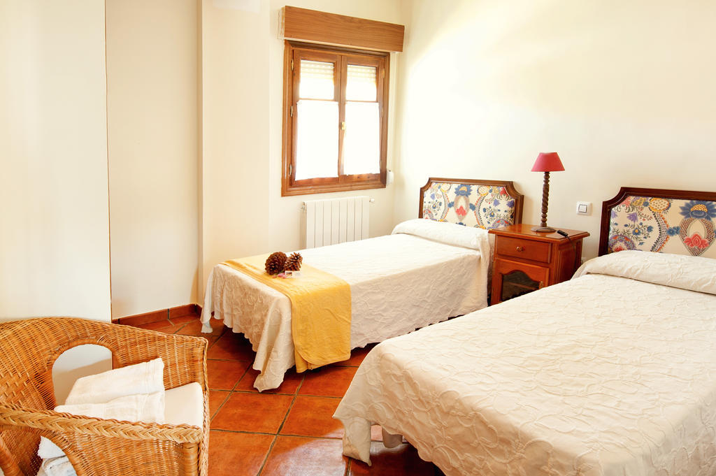 Apartamentos El Pajar Del Abuelo Peralejos de las Truchas Quarto foto