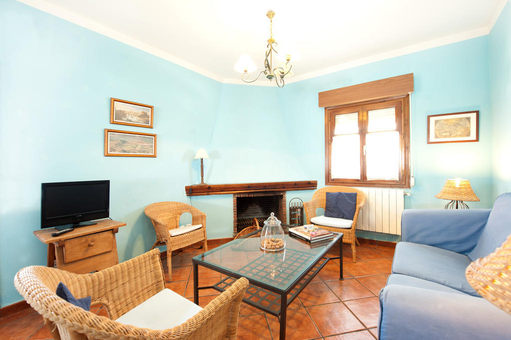 Apartamentos El Pajar Del Abuelo Peralejos de las Truchas Quarto foto