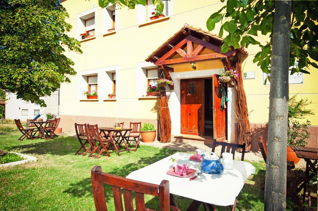 Apartamentos El Pajar Del Abuelo Peralejos de las Truchas Exterior foto