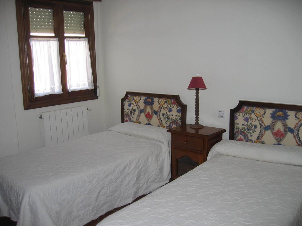 Apartamentos El Pajar Del Abuelo Peralejos de las Truchas Quarto foto