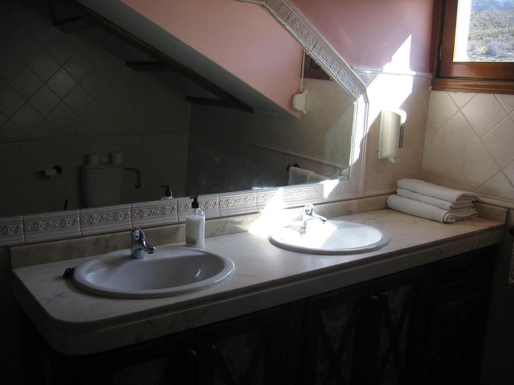 Apartamentos El Pajar Del Abuelo Peralejos de las Truchas Quarto foto