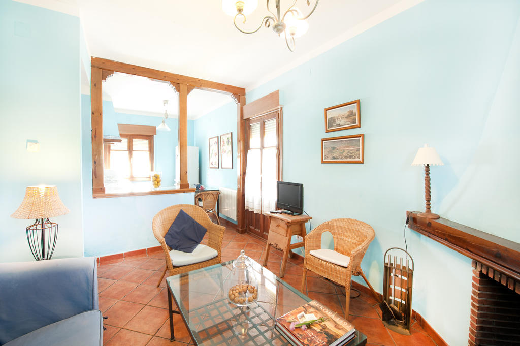 Apartamentos El Pajar Del Abuelo Peralejos de las Truchas Quarto foto